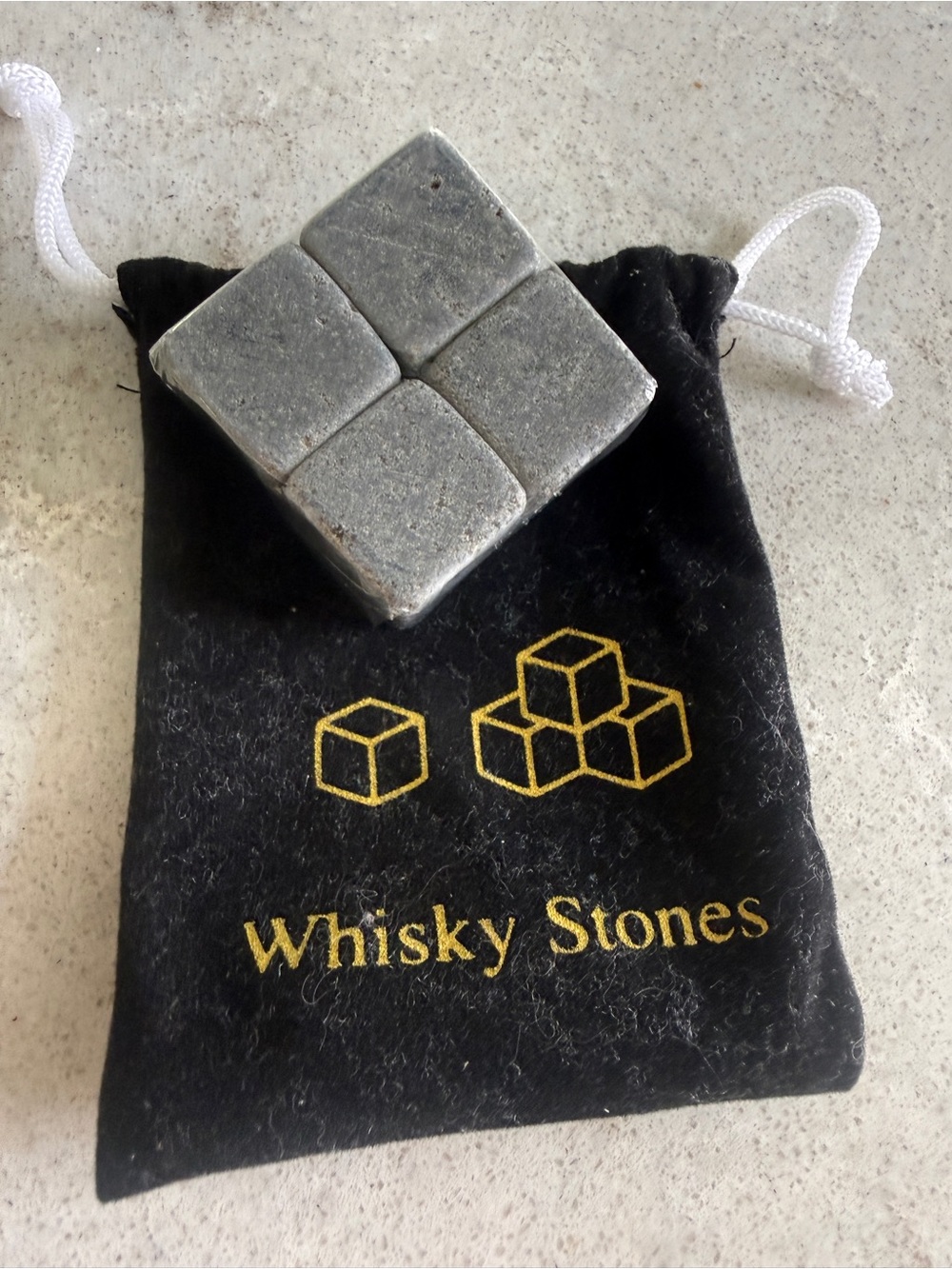 New  Stainless Steel Cube Ice Chiller - Reusable Whiskey Stones set of 4